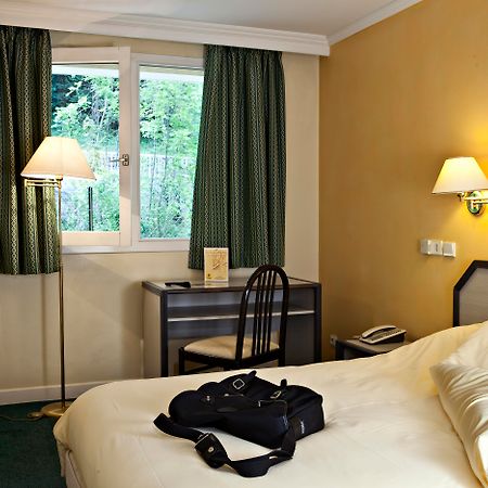 Hotel Athena Brides-les-Bains Bagian luar foto