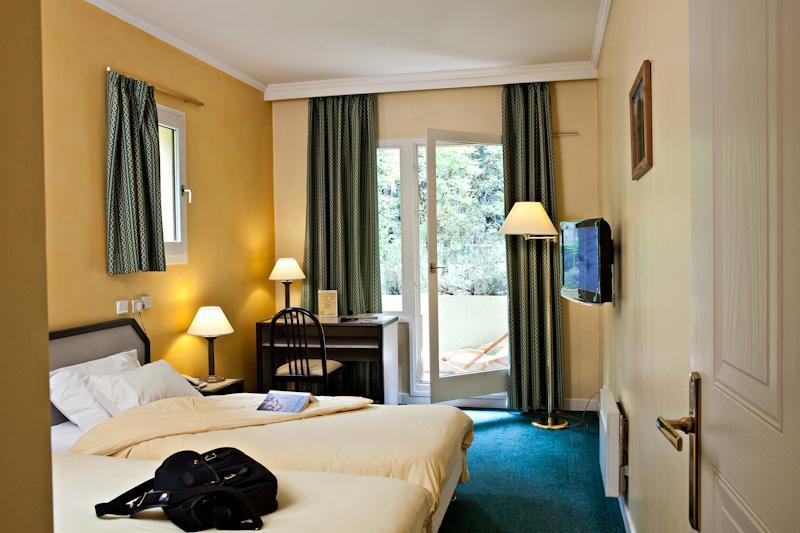 Hotel Athena Brides-les-Bains Bagian luar foto